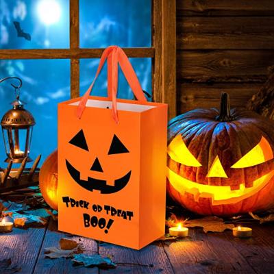 China 100% Eco-Friendly Bags Tote Paper Bags Beauty Halloween Treat Trick Or Treat Gift Bags for sale