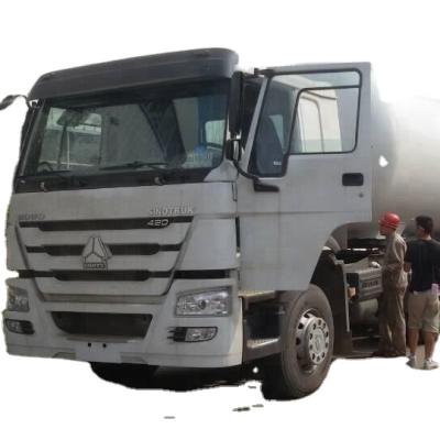 China 420HP SINOTRUCK HOWO 10 Wheeler Truck Main Tractor 6800x2490x3668mm for sale