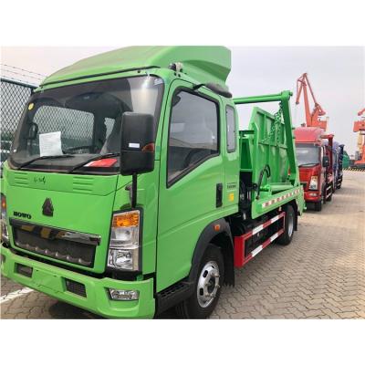 China Hotels Swing Arm Garbage Collection Truck SINOTRUK HOWO 6-10CBM 4X2 for sale