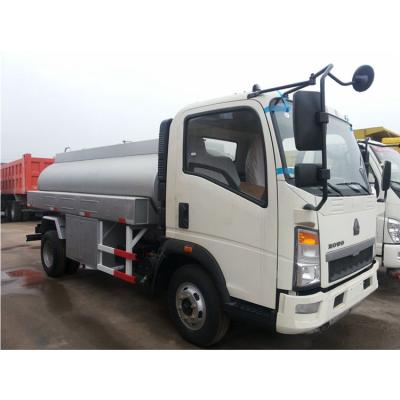 China Sinotruk HOWO 3CBM used water tank truck for sale ZZ1047C2813D145 for sale