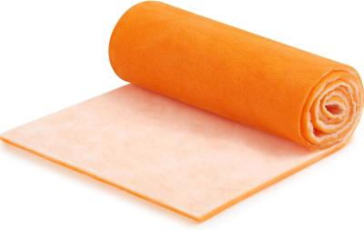 China Corte a medida filtro de aire media rollo naranja y blanco material de filtro de aire de poliéster para horno HVAC piso de ventana acuario en venta