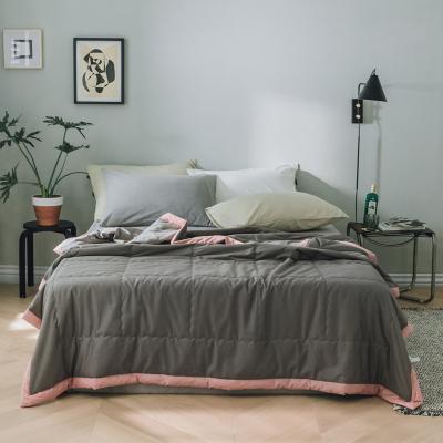 China 100% Cotton Summer Blanket Sustainable Luxury Gray Cooling Quilt Muslin Bedroom Blanket for sale