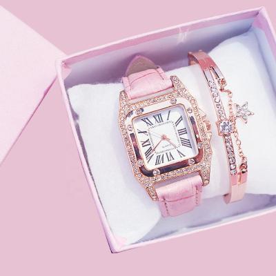 China Vogue Watch Hot Sale Women Ladies Fashion Leather Bracelet Square Diamond Quartz Wrist Bracelet Watches Gift Set for sale