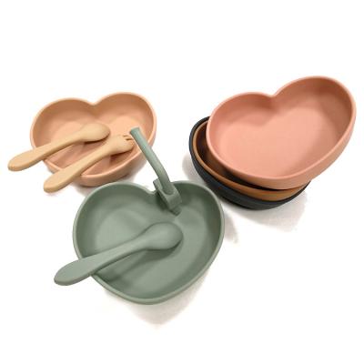 China Stocked 2021 Updated Product Biodegradable Heart Shaped Kitchen Dish Baby Silicone Fruit Vegetable Salad Suction Dish for sale