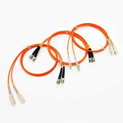 China Hochgeschwindigkeitsfaseroptische Kabel LC UPC zu ST UPC Faseroptische Patch Cord zu verkaufen