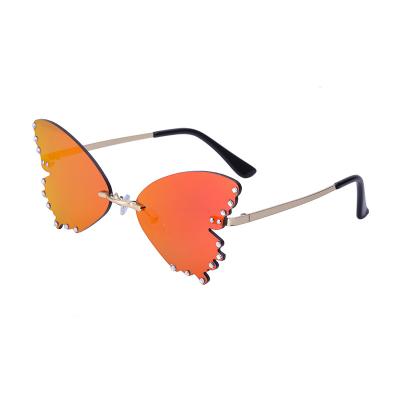 China 2021 Fashion New CLF Sunglasses Women Sunglasses With Diamond Butterfly Fashion Sunglasses Personality Party Vintage Design Cool Lenses for sale