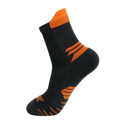 China QUICK DRY comfortable cushioning, breathable performance, mid-help sports running absorbent sports socks for sale