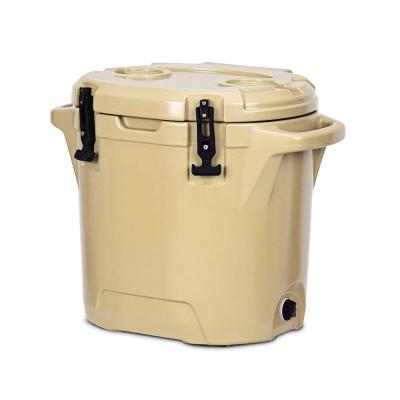 China Waterproof Drink Coolers and Cooler Portable Plastic Ice Holders Beer Cooler Box for sale