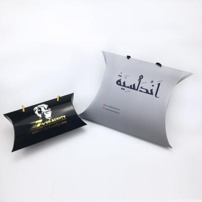 China Recycled Shiny Materials Cudtomized Gray Paper Gift Pillow Boxes Packaging For Hair Extensions With Rope for sale