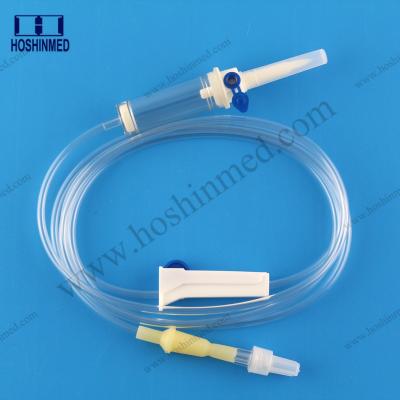 China PVC tube medical grade disposable iv infusion set, with medical pe chamber infusion for sale