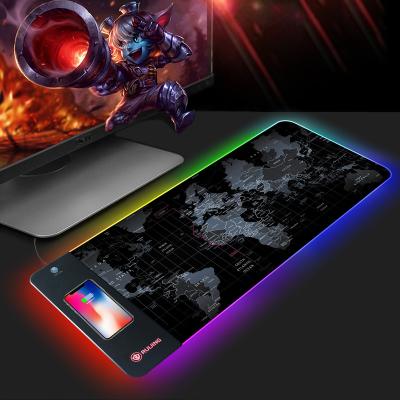 China 2021 HEATING Factory Customized Mouse Pad Larger LOGO Picture Set Qi Wireless Mouse Charging Mouse Pad for sale