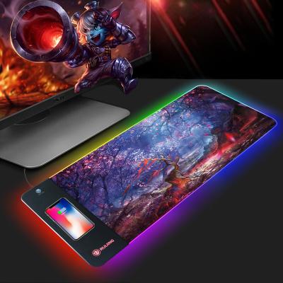 China USB HEATER Charger Led Customize LOGO Larger 15W Qi Wireless Charging Mouse Pad for sale