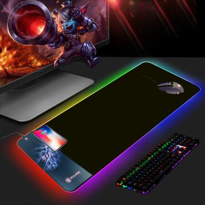 China HEATED Customize LOGO Larger Gaming 15W Qi Mouse Pad Wireless Charging for sale