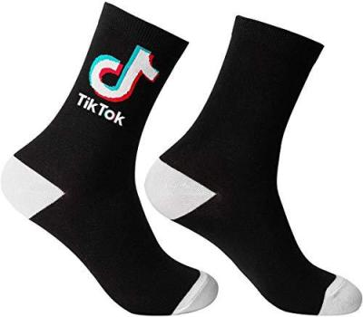 China Viable Tik Tok Men's Sports Elite Bangs Cotton Fashion Thicken Skateboard Crew Outdoor Sports Socks for sale