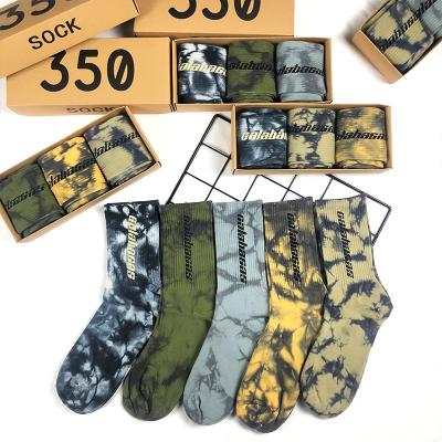 China 350 Boxes Antibacterial High Quality Custom Cotton Jacquard Tie Yeezy Dye Socks Sports Crew Socks Box For Men for sale