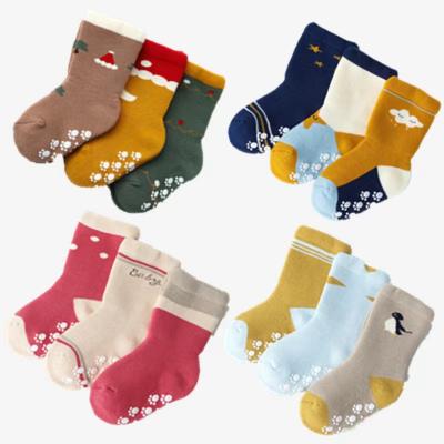 China Cotton Sustainable Knitted Baby Boys And Baby Set Winter Warm Socks Comfortable Non Slip Baby Socks for sale