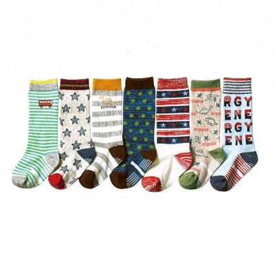 China Sustainable Fashion Colored Long Breathable Breathable Newborn Baby Boy Socks for sale