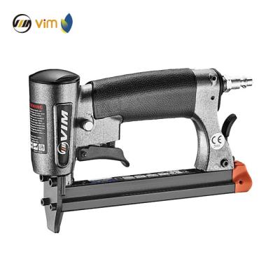 China 7116AA 22 Gauge Auto Firing Stapler 100 Staples for sale