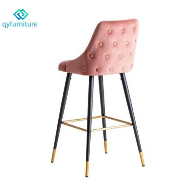 China Modern Luxury Button Rose Velvet Restaurant Bar Stools With Black Legs for sale