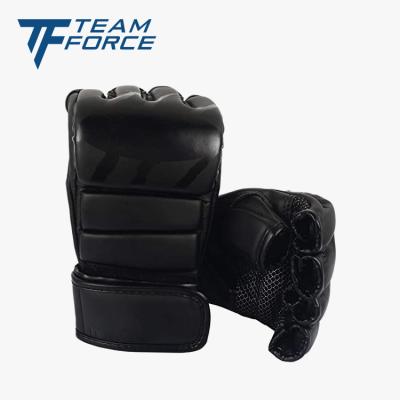 China Comfortable Boxing Gloves Pro Boxing Gloves With Easy On/Easy Off Quick Release Strap for sale