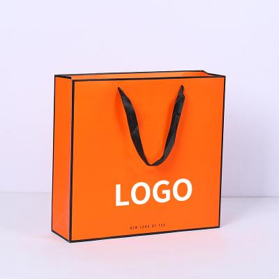 China Custom Material Design Wholesale Luxury Jewelry Recycled Cosmetic Packaging Art Paper Bag For Clothing Gift Shopping for sale