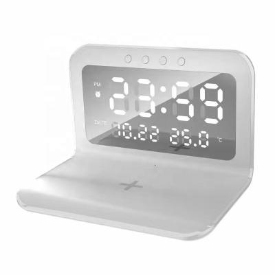 China Best 15W Wireless Charger Gift Desktop and Table Fast Alarm Clock Billing Portable Iphone Samsung Qi Radio Chargers Digital Clock Radio Charger for sale