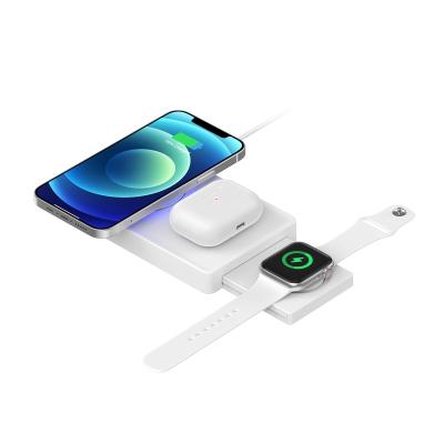 China Convenient Multifunctional Wireless Charger Top Sell 3 in 1 Mini Magnetic Wireless Charger Fast Charging Stand 15w for Iphone Watch Airpods 3in1 Portable Wireless Charger for sale