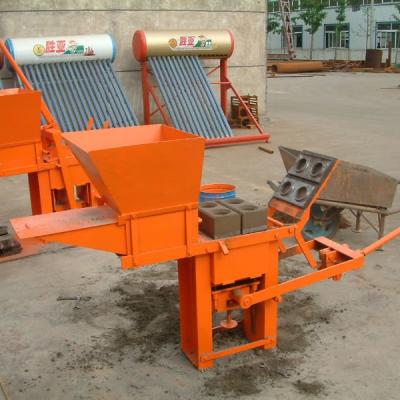 China Low Energy Consumption Small Manual Soil Interlocking Brick Making Machine Qmr2-40 Clay Brick Making Machine for sale