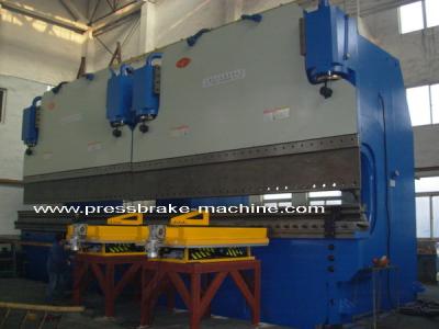 China Placa 1000 de dobra do corrimão do CNC Ton Tandem Press Brake Tool de Front Feeding 2.5M à venda