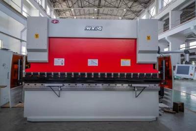 China 135T Mecánica CNC Máquina de frenado de prensa hidráulica 3200mm longitud de flexión en venta