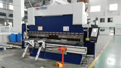 China Útiles neumáticos del acero inoxidable del freno de la prensa hidráulica del CNC de los brazos de ayuda de la hoja fina en venta