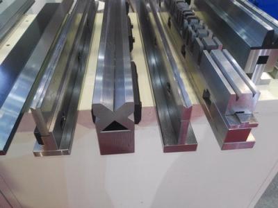 China dado de dobra diferencial de utilização de ferramentas 42CrMo da seção do freio da imprensa de 4M Length Trumpf à venda