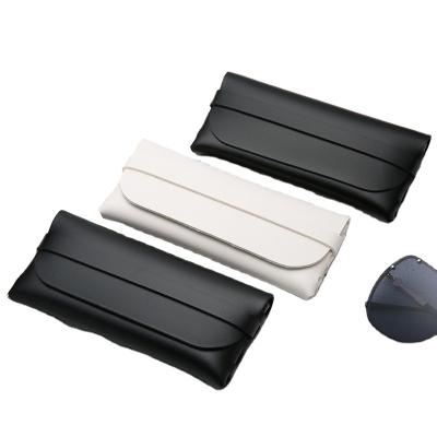 China fashion & Multifunctional Wholesale Eyeglasses Cases Cheap Vintage PU Leather Glasses Bag Black White Leather Sunglasses Cases Package for sale