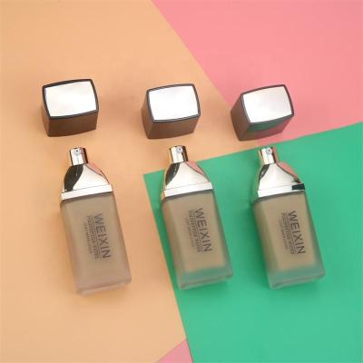 China New And Luxury Clear Square Foundation Serum Spray Pump Cosmetic Glass Liquid Bottle With Custom Printing for sale