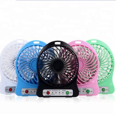 China Hotel Electronics Products Battery Charging Practical Tabletop Fan For Summer for sale