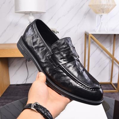 China Luxury Crocodile Leather Men's Loafer Slip On Fashionable High Quality Flat Shoes Fit Running Men's Stylish Shoes for sale