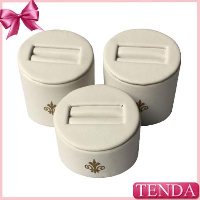 China Mini Smaller White Leather Sing Double Rings Jewelry Jewellery Stores Displaying Stands Findings Ring Stand with Logo for sale