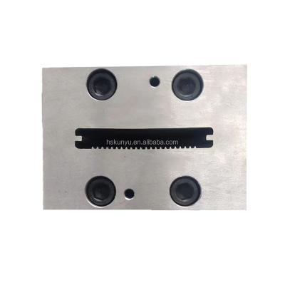 China 3Cr13 Foaming Extrusion Profiles Moldsization Wpc Decorative Board Skirting Skyline Skirting Board Extrusion Molding Die Head for sale