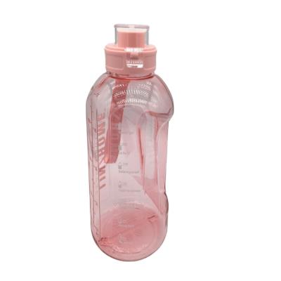 China Portable Reusable Insulated Plastic Flat Water Bottles Stored Around Clear 2200ml for sale