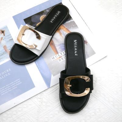 China Wholesale Gold Elegant Buckle Women's Summer Fashion Trend Low Price Flat Sandals Slippers for sale