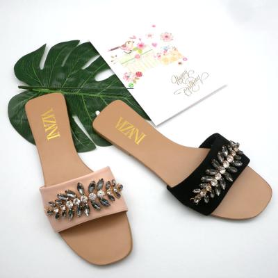 China New Style Flat Slip On Female Slippers Love Chain Luxury Ladies Rhinestone Bling Flat Slippers Designs for sale