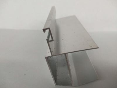 China Gouden Elektrolytische Met een laag bedekte het Profiel Zoute Verdraagzame Vlot van de Aluminiumlegering Te koop