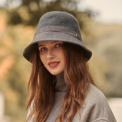 China Fashion Color Leisure Winter Splicing Bucket Hats \ Collision Fashion Comfortable \ Durable \ Warm Relaxation For Women for sale