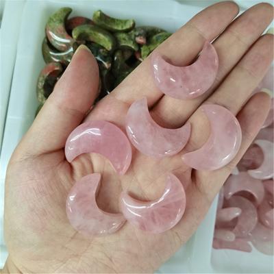 China Wholesale Natural Europe Gemstone Hand Carved Mini Crystal Moon for sale