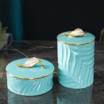 China With a lid the living room new year decoration candy desktop ceramic canister storage jar with lid for sale