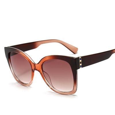 China Fashion Sun Glasses Fashion Color Block Sunglasses New 2022 Luxury Classic Sun Glasses Women Drive Sun Glasses For Men for sale