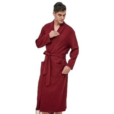 China Comfortable Men's Silk Nightgown QUICK DRY Limited Edition Silk Nightgown Long Sleeve for sale