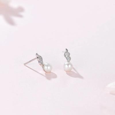 China Good Quality 925 Sterling Silver Angel Wings Pearl Cute Stud Earrings For Women for sale