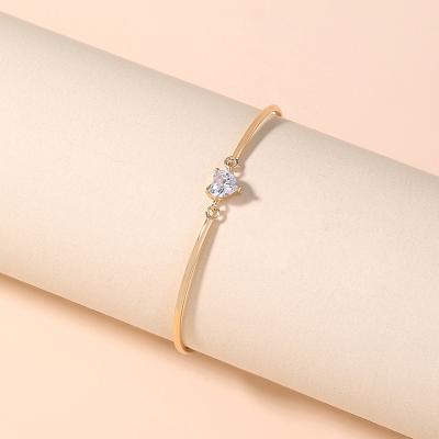 China 2022 FASHIONABLE Luxury 18K Gold Plated Chain Bracelet Love Heart Zircon Crystal Pendant Adjustable Bracelets For Girls for sale