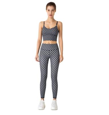 China Tiktok Women's Breathable Hot Yoga Set High Elasticity And Skin Friendly Mesh Yoga Sets Gym Yoga Set For Female for sale